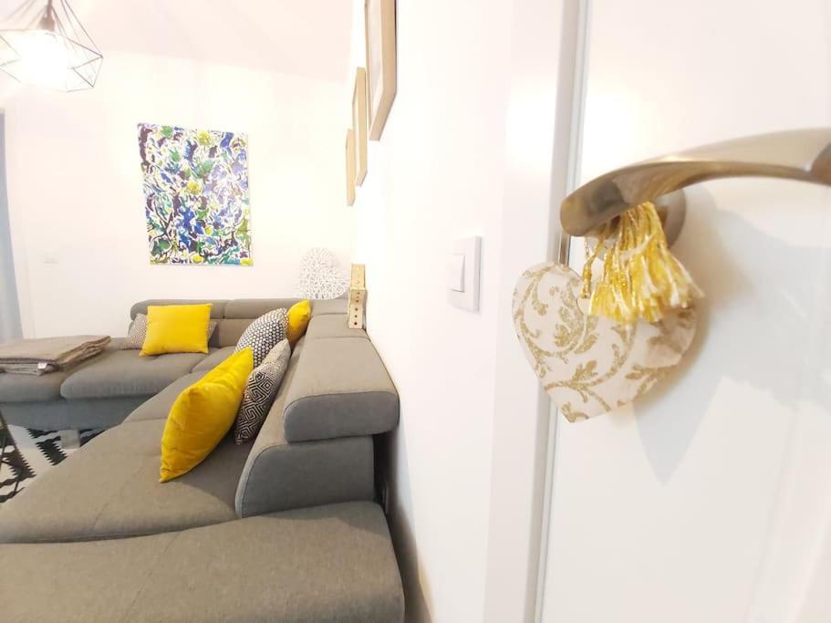 Luminoso Apartamento En El Centro, Con Mucho Arte Sevilha Exterior foto